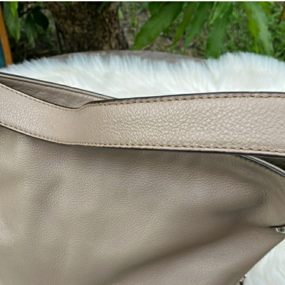 EUC Michael Kors Bag - Picture 6 of 6